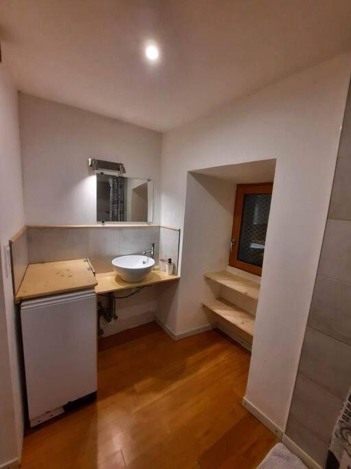 Logement Сент-Эними Экстерьер фото